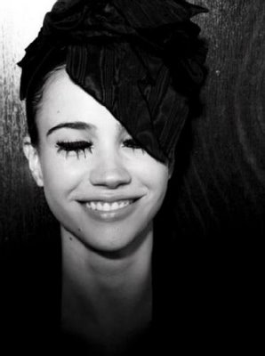 nice and famous: Celeste Cid