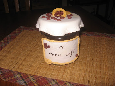frasco decorado com biscuit