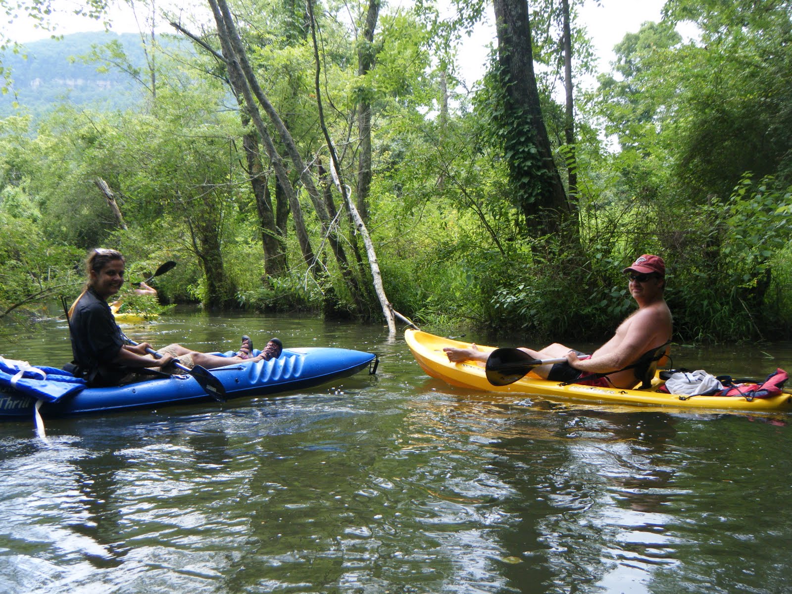Adventure Moms Kayaking through the Tennessee River