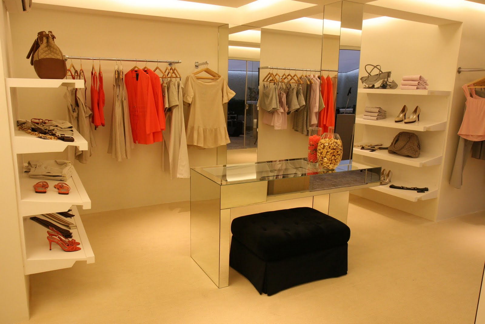 decoracao de interiores de lojas de roupas:Decorada pela Designer de interiores, Detinha Nascimento. decoracao de interiores de lojas de roupas:Decorada pela Designer de interiores, Detinha Nascimento.