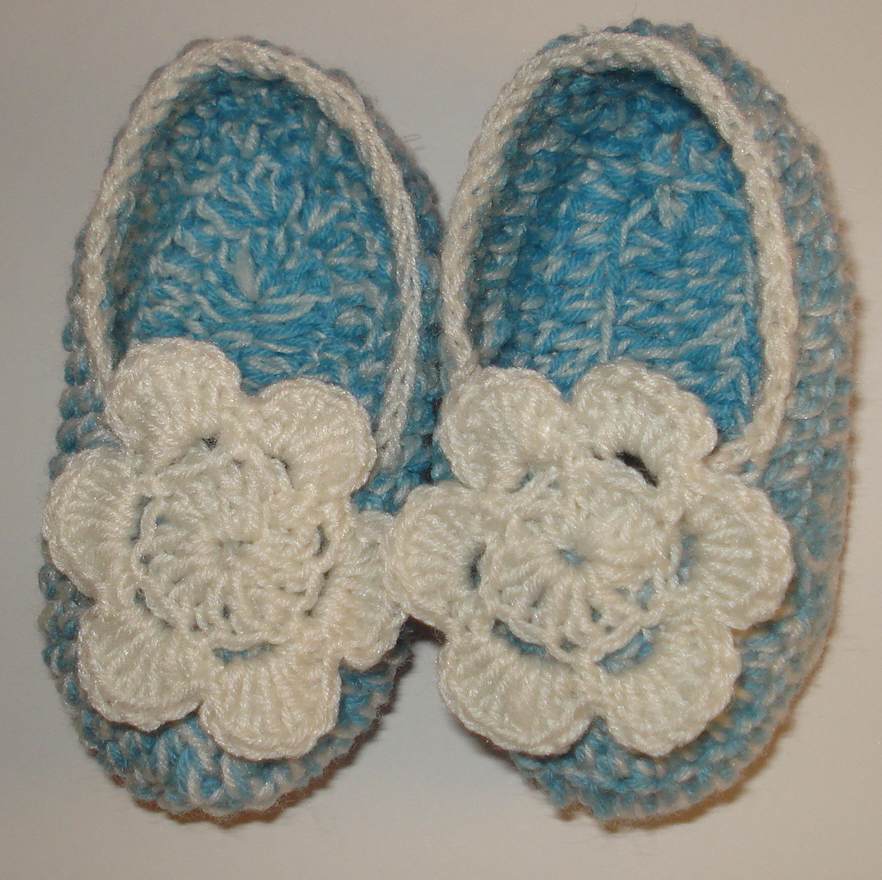 Crochet Videos - How To Crochet Baby Booties - Visual Crochet