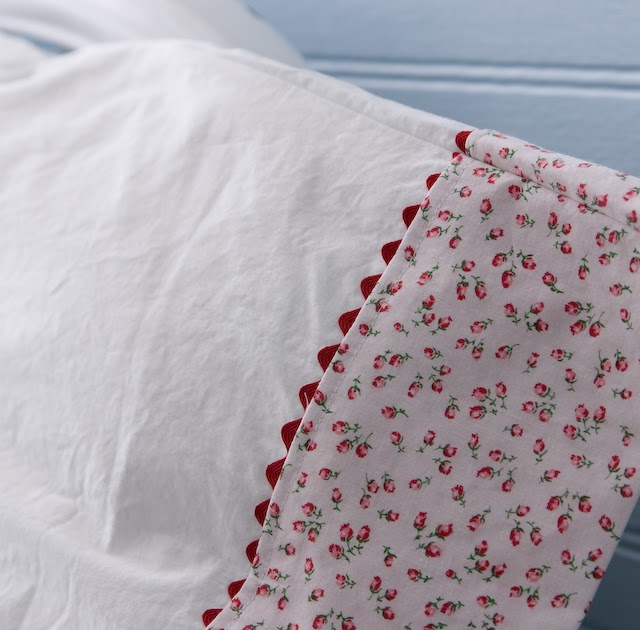Pleasant View Schoolhouse How to Make a VintageStyle Pillowcase