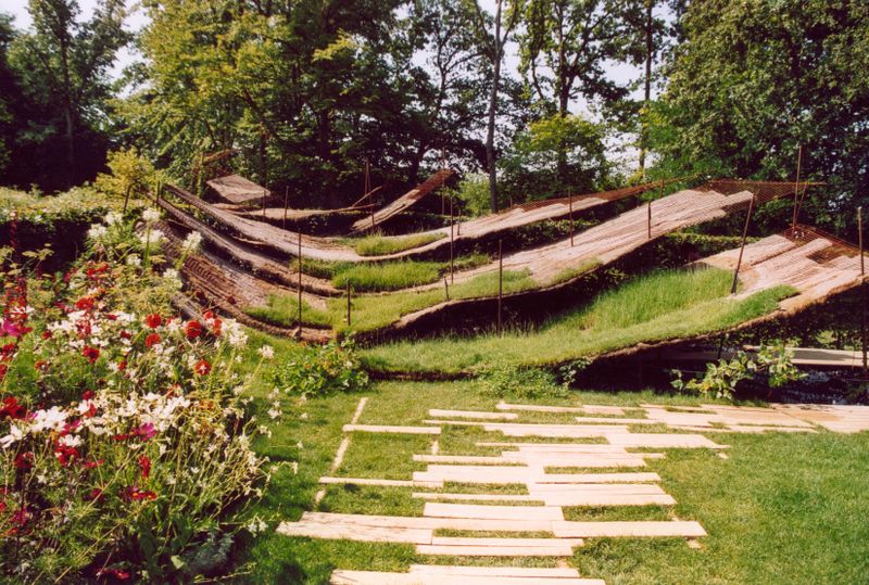 [800px-France_Loir-et-Cher_Festival_jardins_Chaumont-sur-Loire_2003_Kuijers_01.jpg]