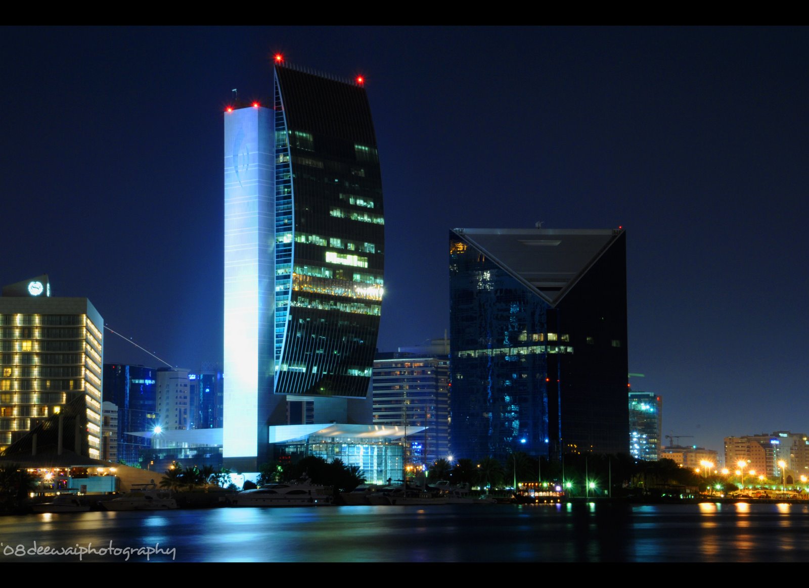 Dubai+buildings+at+night