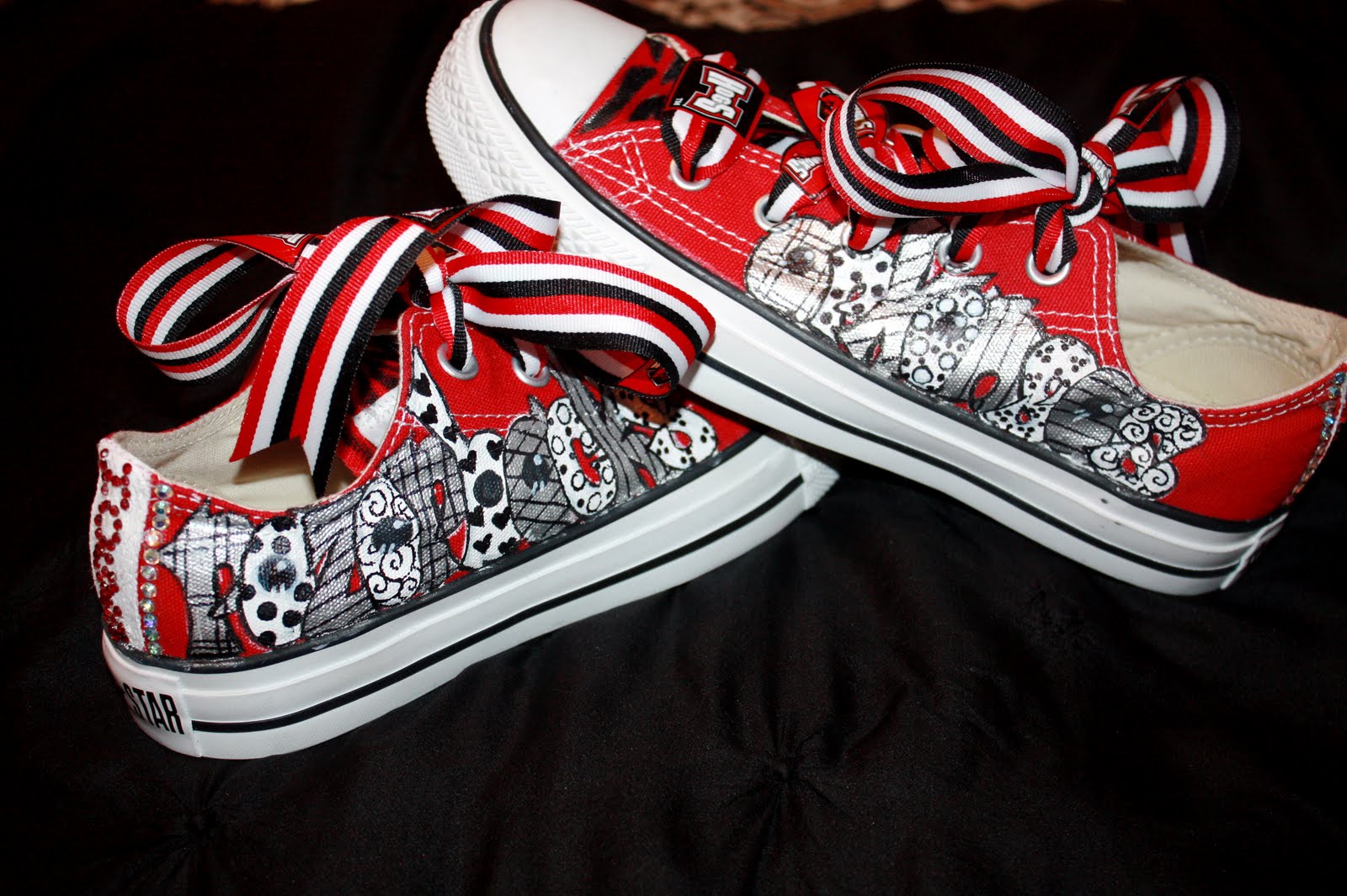 gucci tiger sneakers womens