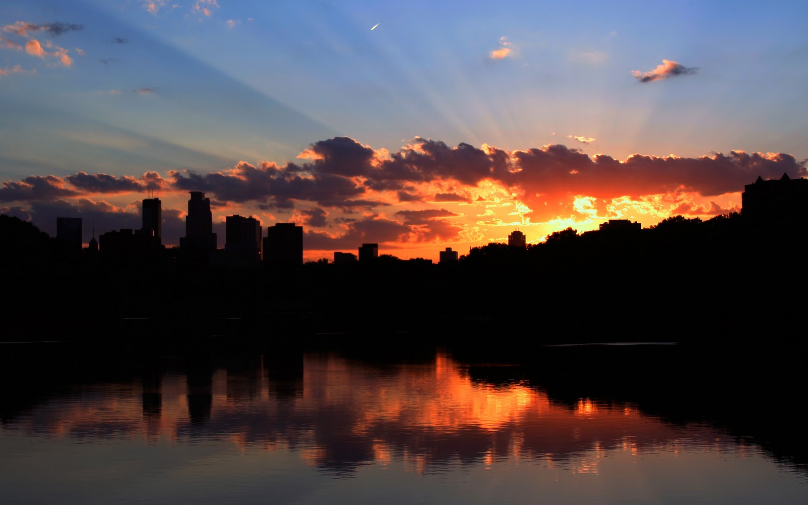 http://4.bp.blogspot.com/_HNBHgCgg_UY/TUGytr9nMRI/AAAAAAAAAfo/SaijjIYzAoI/s1600/Minneapolis+Sunset.bmp