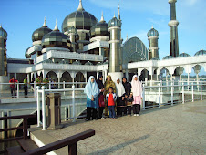 Pemandangan Di Masjid Kristal
