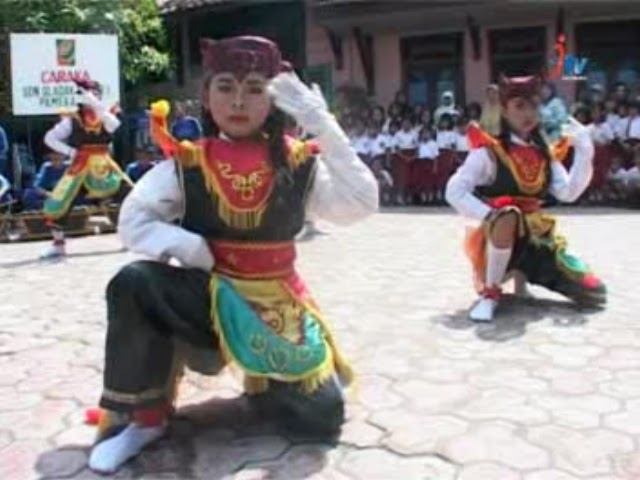 Man Model Bangkalan Seni Tari Daerah Madura