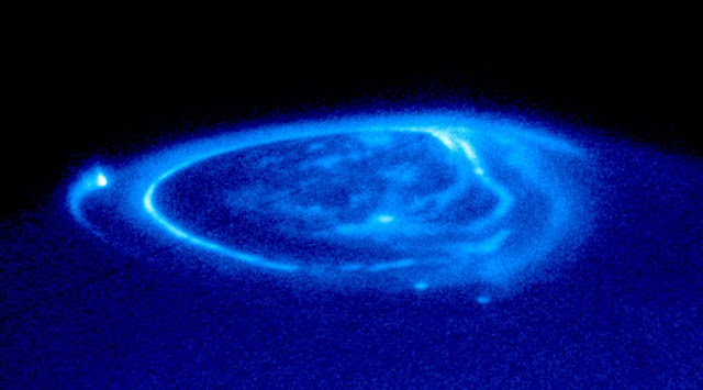 Light phenomena like the Northern Light on Jupiter