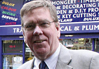 Chris Knight Neighbours