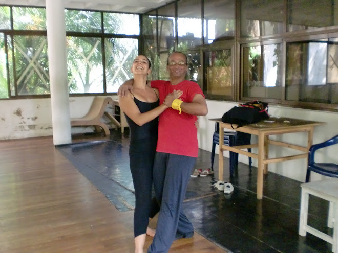 Con Luis Roblejo, maestro de la Cia. de Danza Contemporanea de Cuba