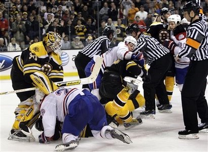 [capt_232f63aee59b408ca0871ca548e76a6e_canadiens_bruins_hockey_maea111.jpg]