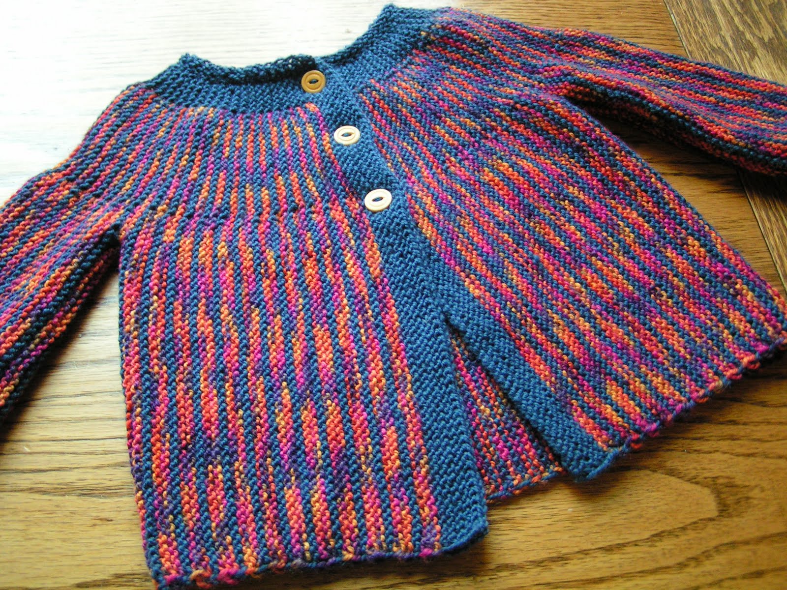 A Piper Knits: DROPS Garter Stitch Baby Sweater
