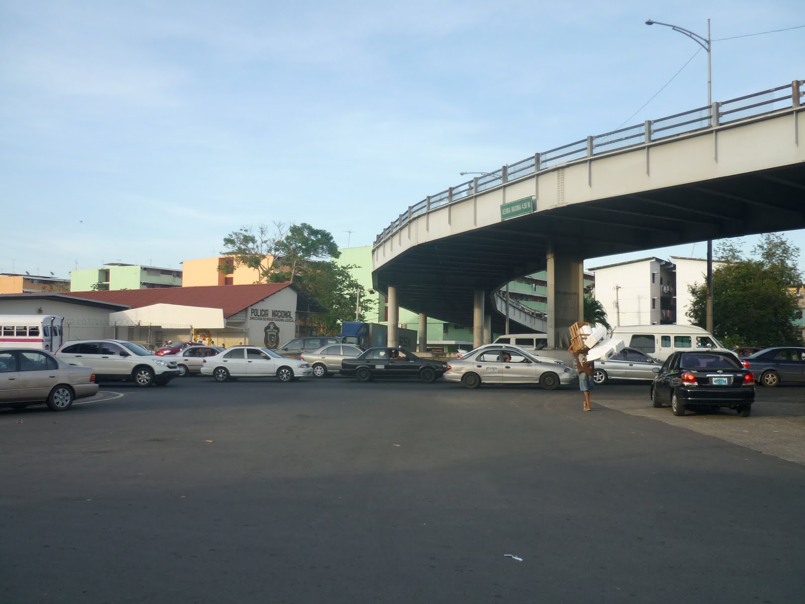 [P1020325.JPG]
