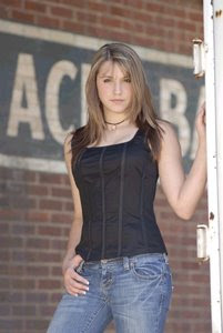 Alli Gillis Teen Country Singer