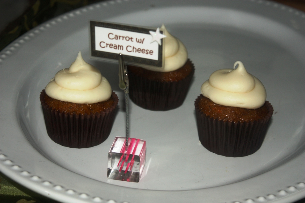 One street... Two cupcake shops! Snohomish, WA