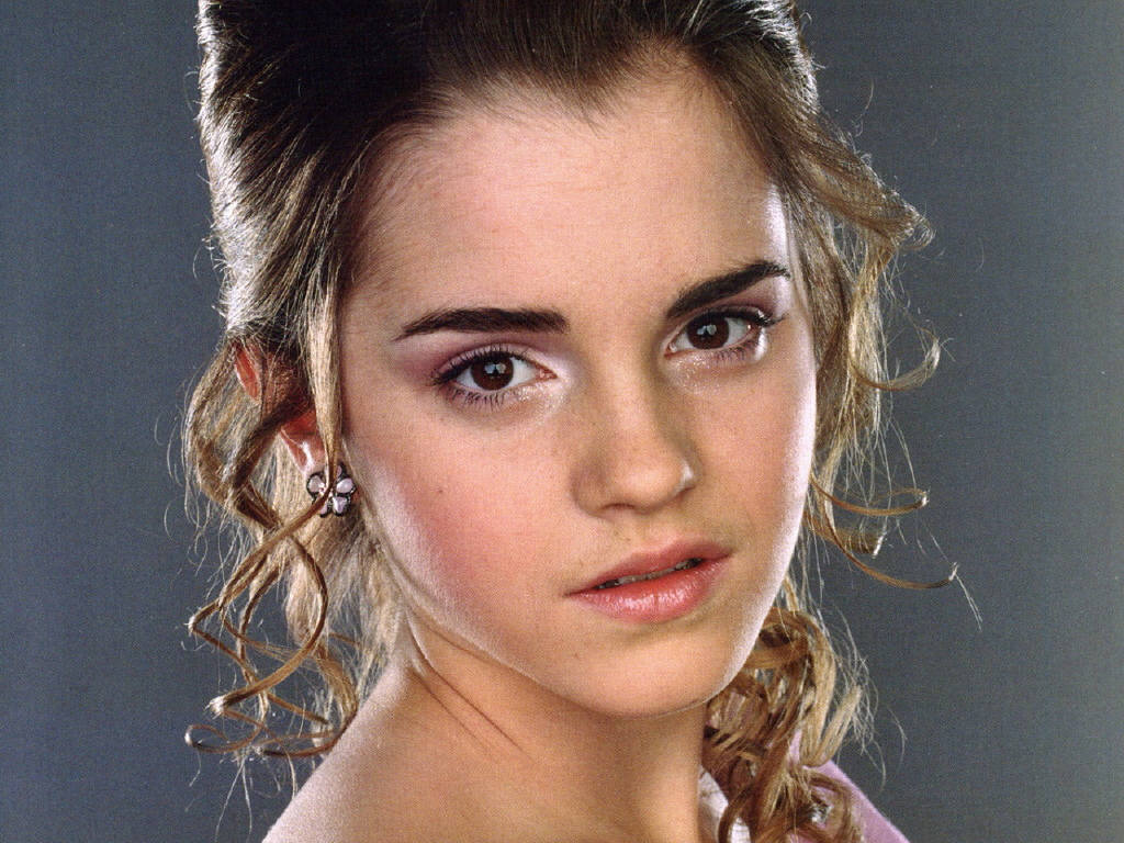 http://4.bp.blogspot.com/_HmNWcmyEnPU/TNa-8AIpbDI/AAAAAAAAABU/Jx9asm4isnA/s1600/emma_watson_7-1024.jpg