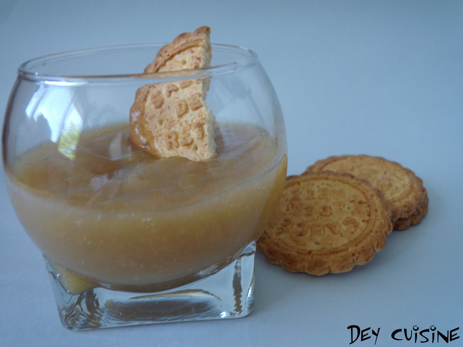 Compote de rhubarbe À Voir