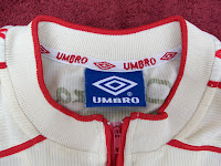 camiseta universitario 1999