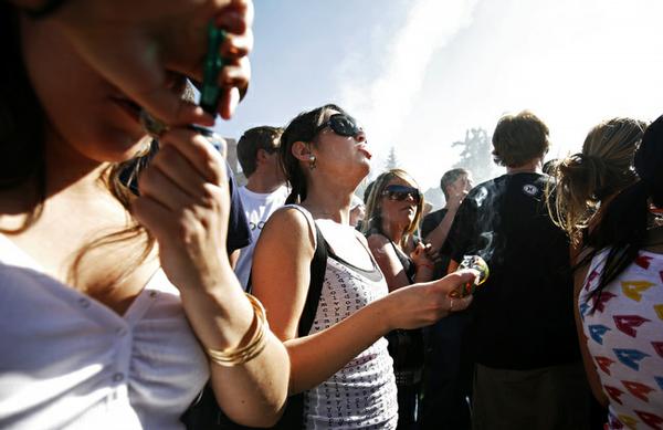 [boulder+smoke-in+2.jpg]