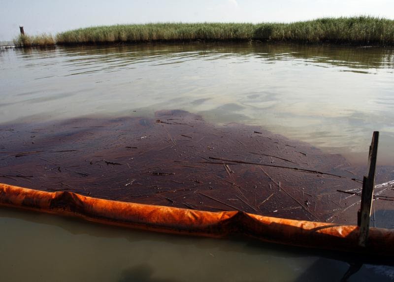 The Rag Blog Mission Possible? Visualize Skimmers and Booms