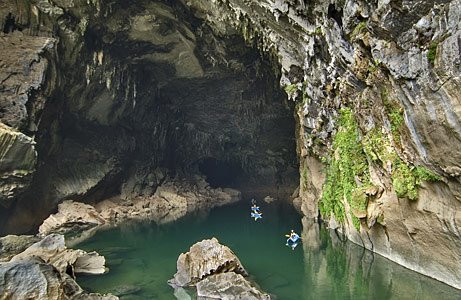 National Geographic: Gigantic River Cave Revealed in Laos