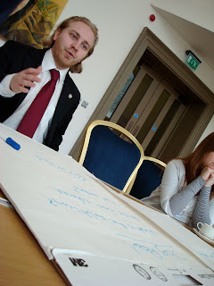 Steven Agnew facilitating a table talking about the Environment at A-Politics Now