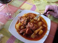 Patatas Guisadas Con Carne (gulyás)
