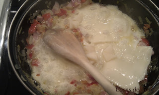 Pasta con panceta y queso