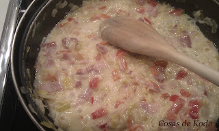 Pasta con panceta y queso