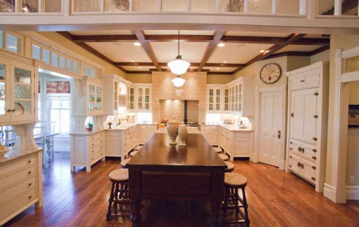 [kitchen-wide-shot-512x324.jpg]