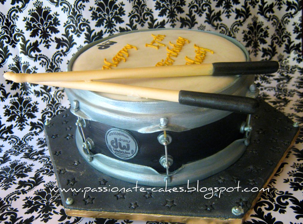 PassioNate Cakes Snare Drum Cake