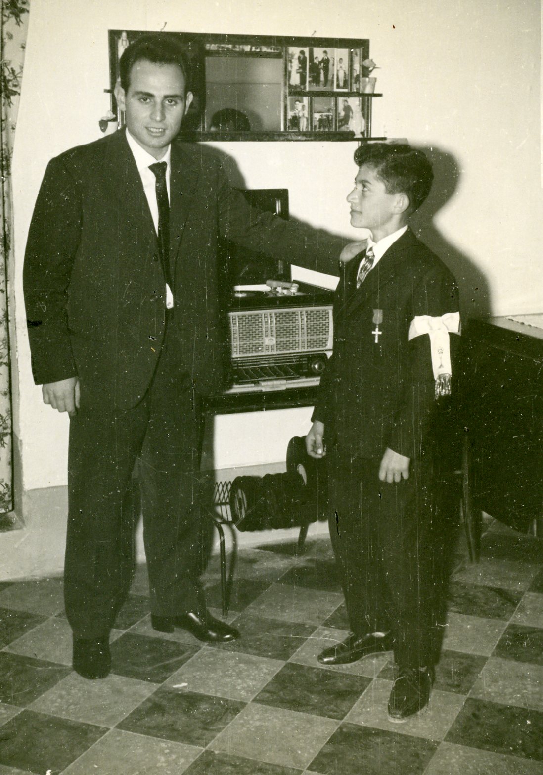 [0014q+La+cresima+di+mio+fratello+Angelo+1961.jpg]
