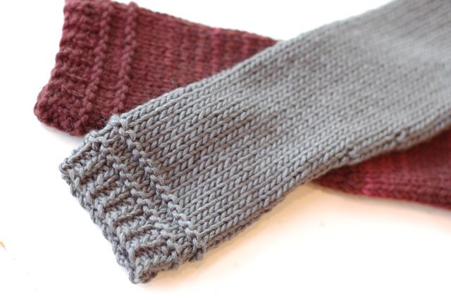 close knit: Free Pattern: Leah Gloves