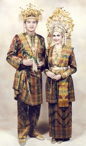 Foto Pakaian Adat Melayu Riau