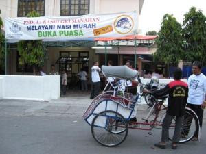 Buka Puasa Murah di Gereja Manahan, Solo