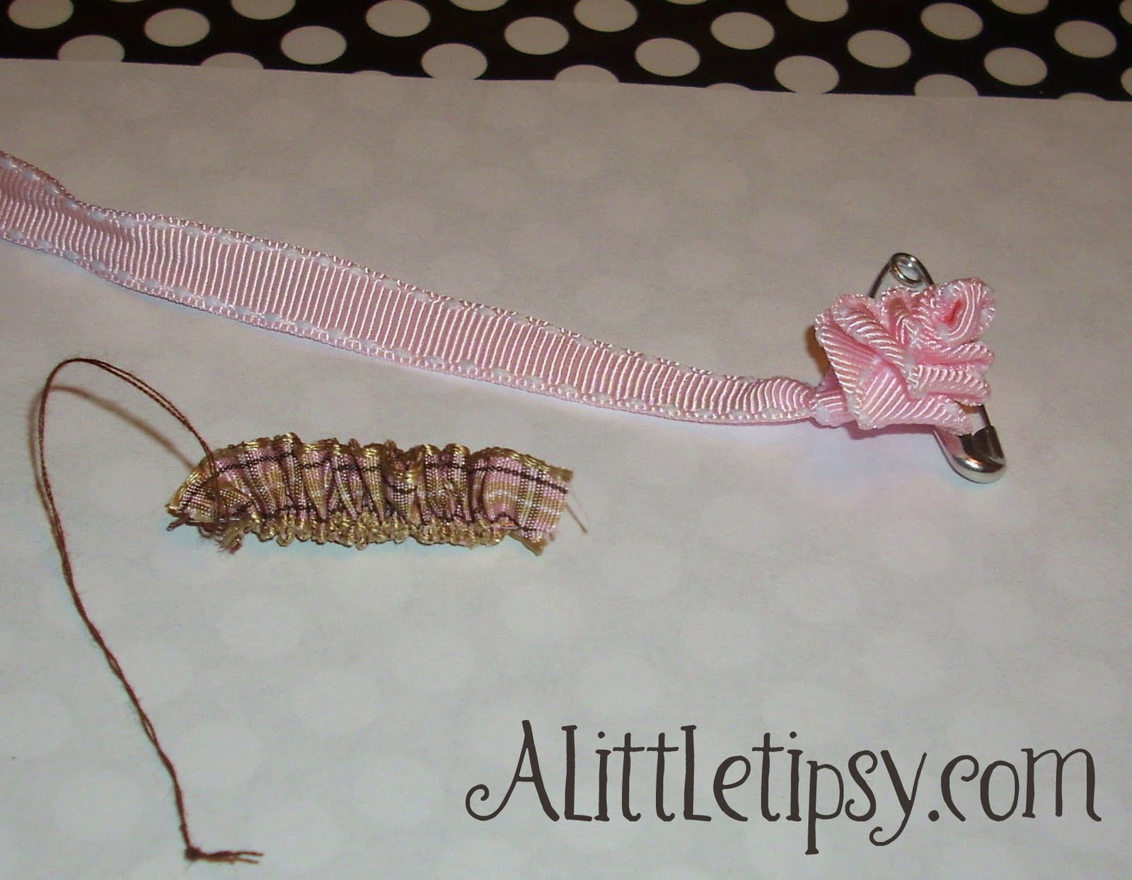 [Pink+Cupcake+bow+tutorial.jpg]