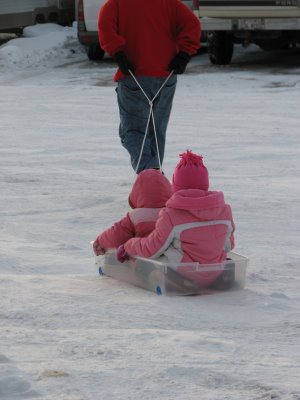 [plastic+bin+sled.JPG]