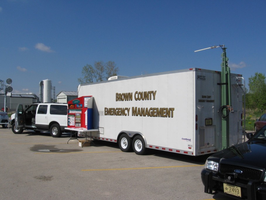 [Brown-EMtrailer.JPG]