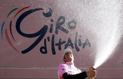 UNA DE LAS CARRERAS MÁS BELLAS DEL MUNDO giro - UNA DE LAS CARRERAS MÁS BELLAS DEL MUNDO