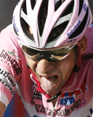 UNA DE LAS CARRERAS MÁS BELLAS DEL MUNDO Carlos Sastre Giro poquer DEPO OKAS - UNA DE LAS CARRERAS MÁS BELLAS DEL MUNDO