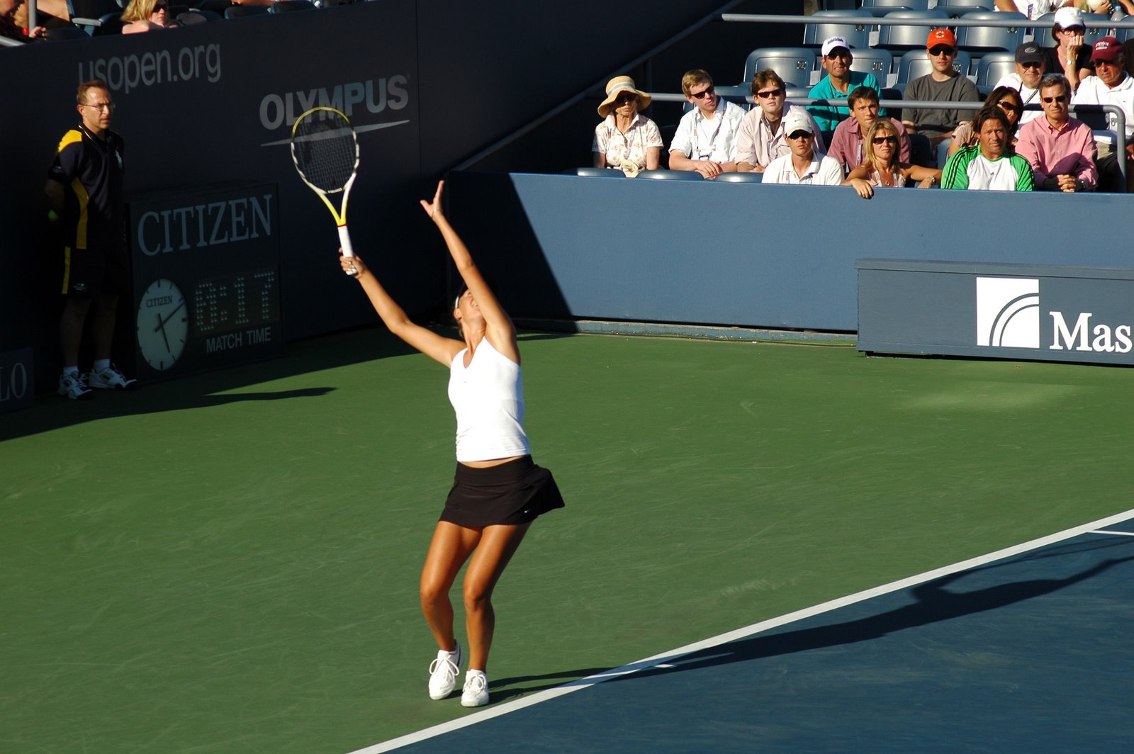 [Azarenka+Serving.JPG]