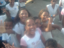 TEM GENTE QUE VEM, TEM GENTE QUE VAI...