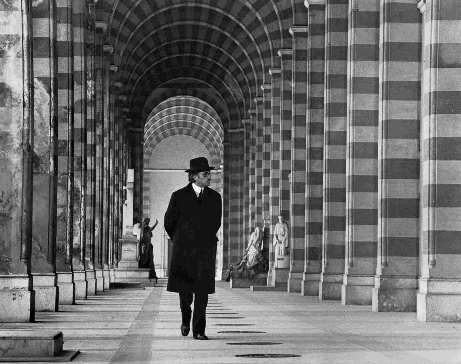 [DeathInVenice1.jpg]