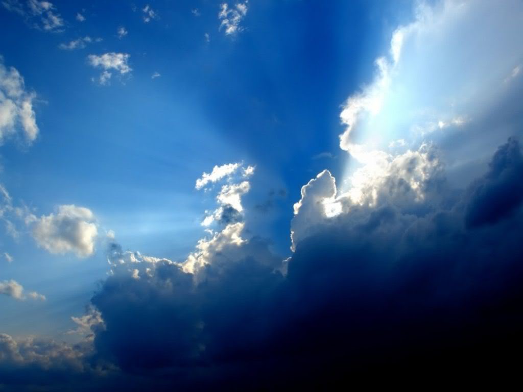 [sky-clouds-and-heavenly-light-rays.jpg]