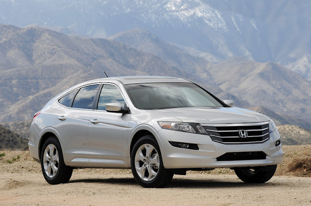 2011 Honda Accord Crosstour 2011 honda accord crosstour front side view 2011 Honda Accord Crosstour