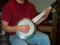 turkish stringed instrument
