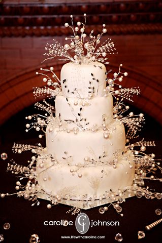 [different+wedding+cake+pearls,+kbkakes.jpg]