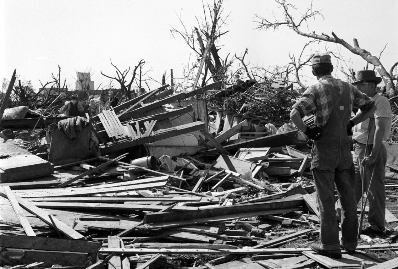 Lobojo's Den 55 Years Ago Blackwell, Oklahoma F5 Tornado, May 25, 1955