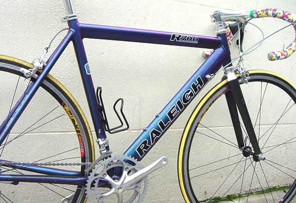 raleigh r700 road bike